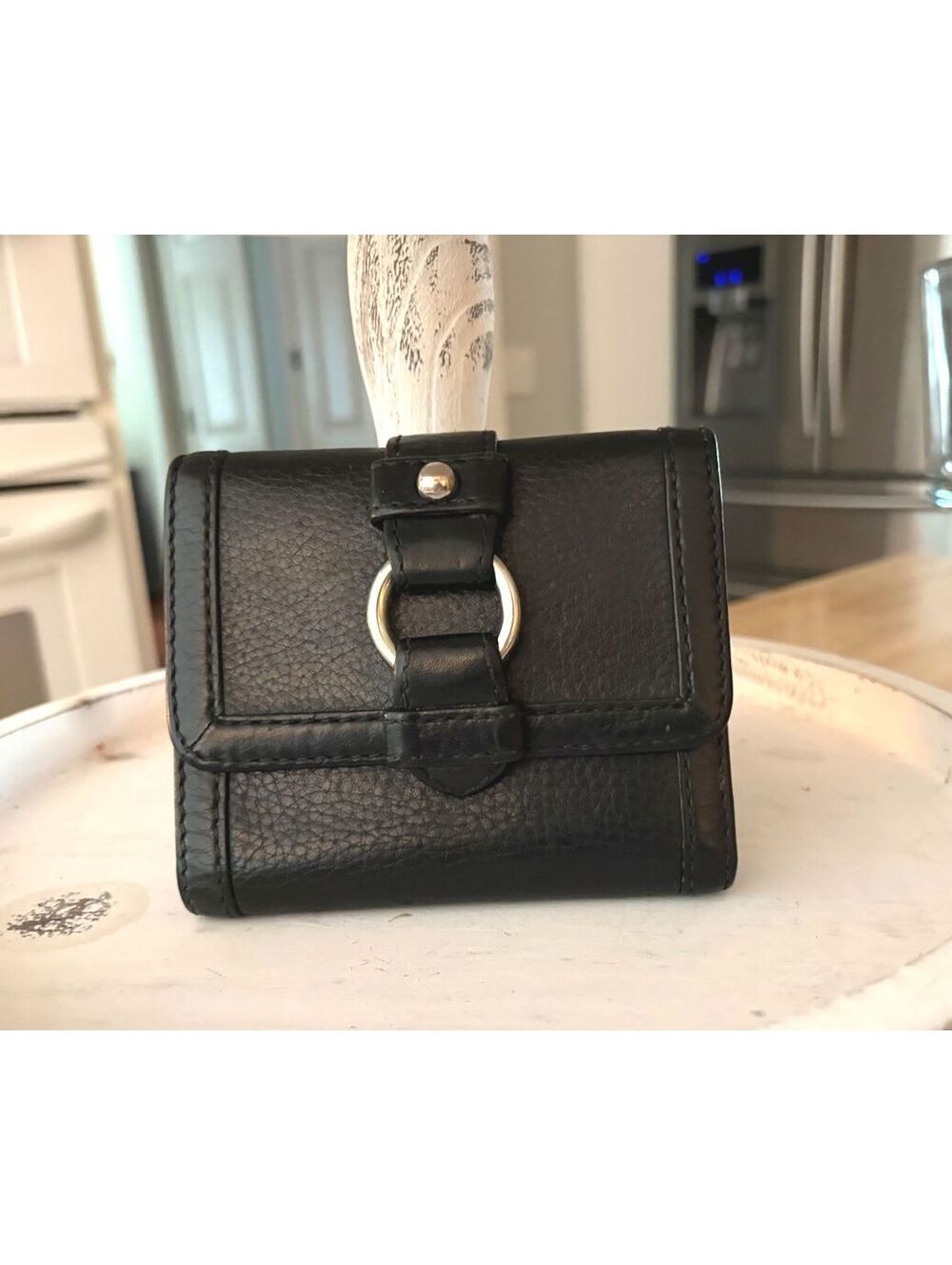 Banana Republic Wallet / Black Pebbled Leather / Signature Lining / Beautiful